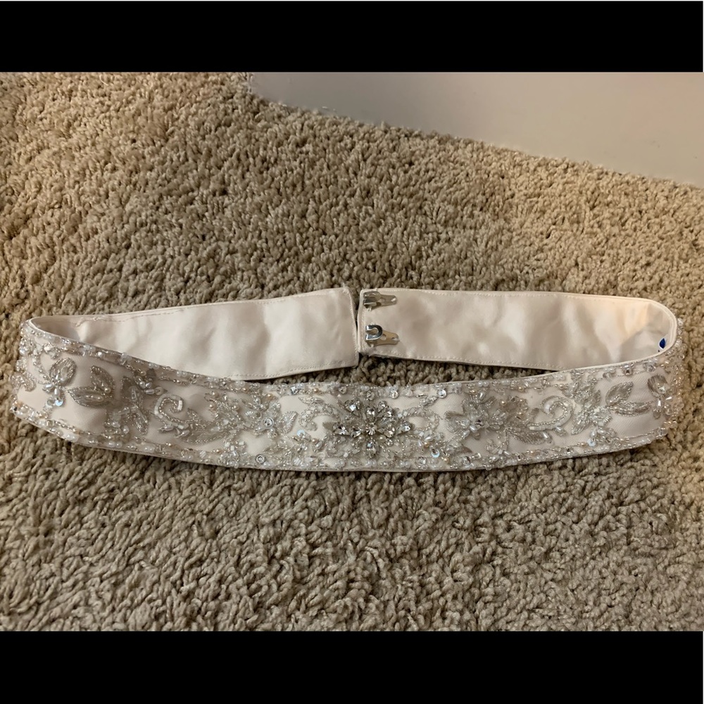 Scattered Crystal and Pearl Sash